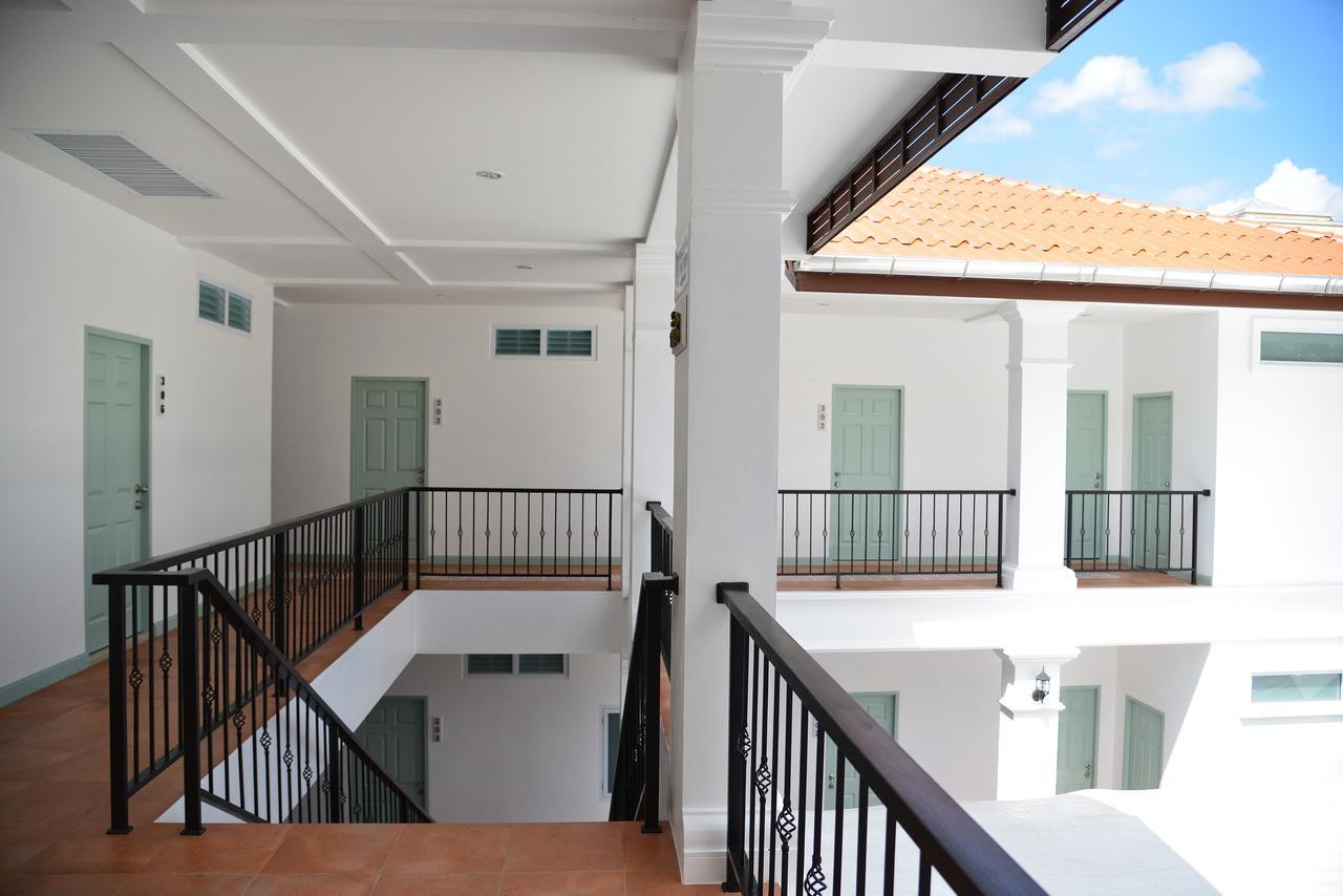 Sino Mansion Hotel Ranong Bagian luar foto