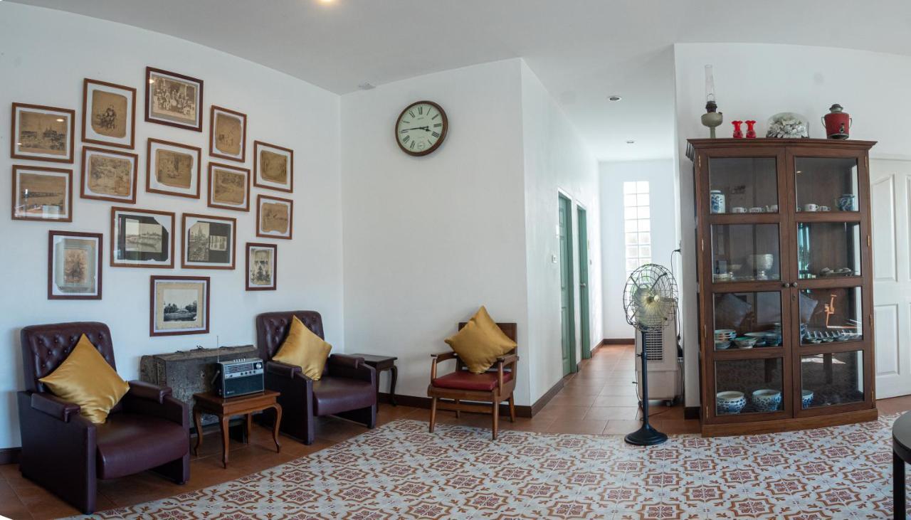 Sino Mansion Hotel Ranong Bagian luar foto