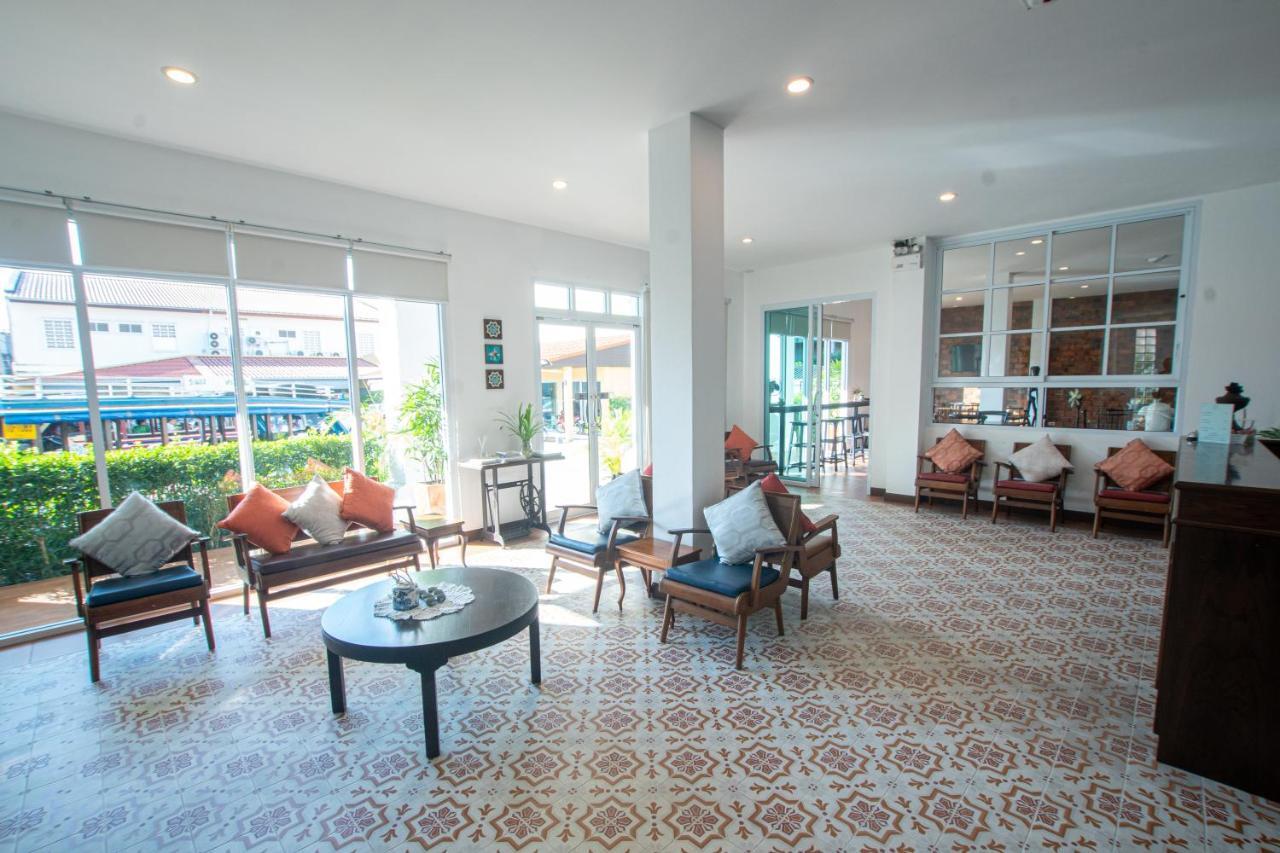 Sino Mansion Hotel Ranong Bagian luar foto